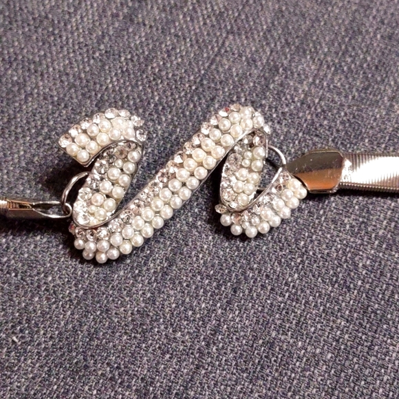 💎Host Pick💎 Gold colored stretchy belt with beaded and rhinestone buckle - Picture 2 of 10